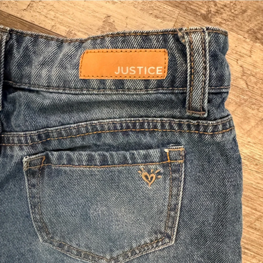 Justice Girls Size 7 Studded Denim Shorts Frayed Hem